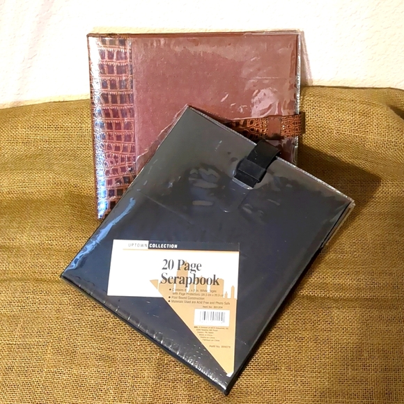 2--PHOTO/ SCRAPBOOK ALBUMS - Picture 1 of 5